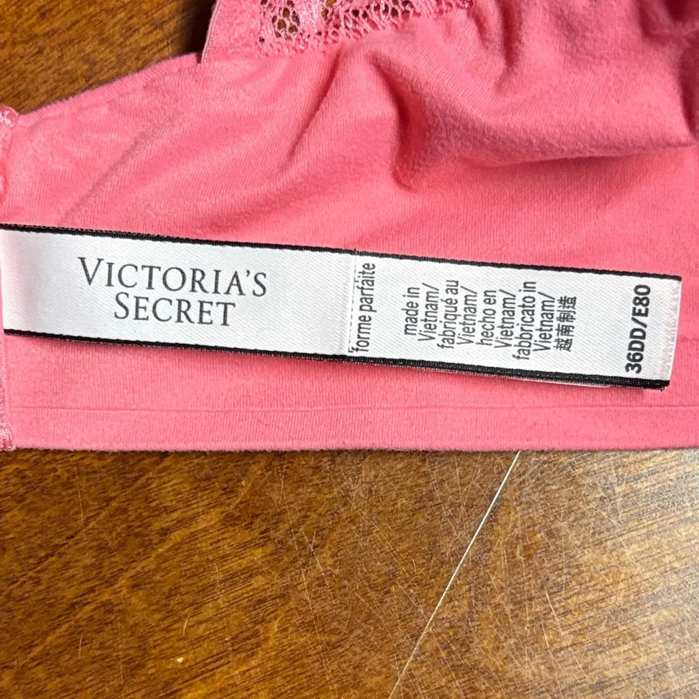 Victoria’s Secret Incredible Perfect Shape Bra 36DD - Picture 3 of 4